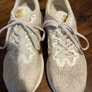 Women’s Nike Winflo 5